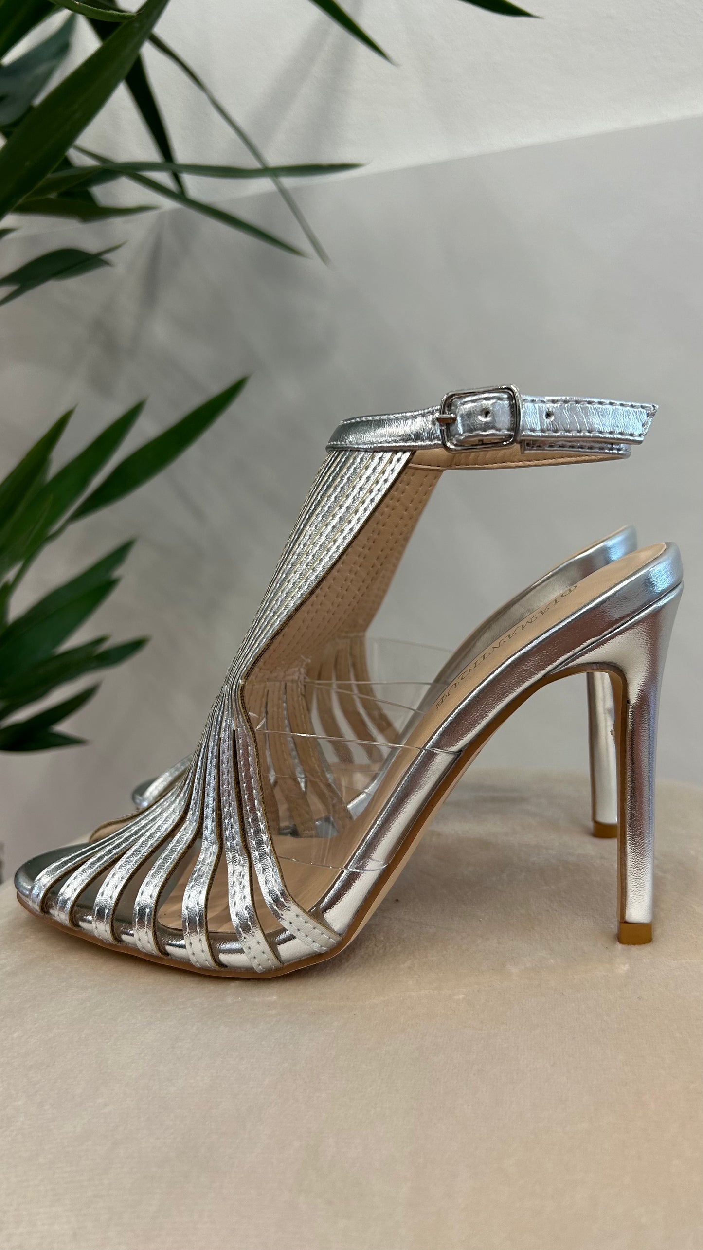Silver heel