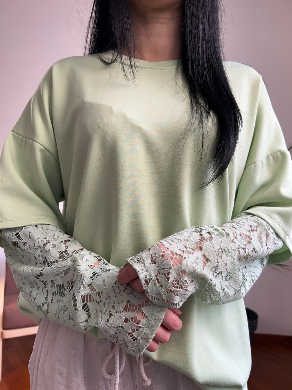 T-shirt lace