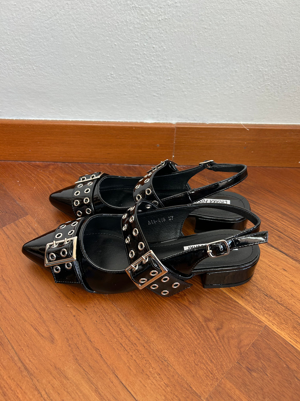 Slingback vernice