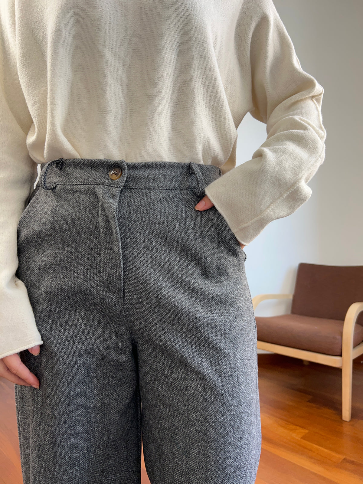 Pantalone office