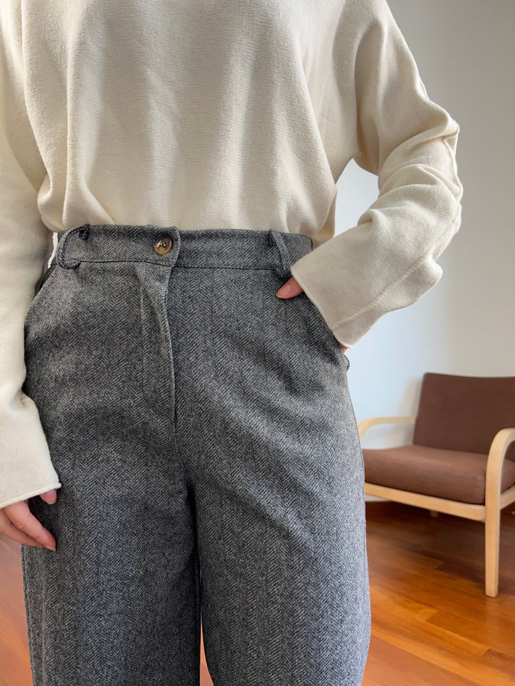 Pantalone office