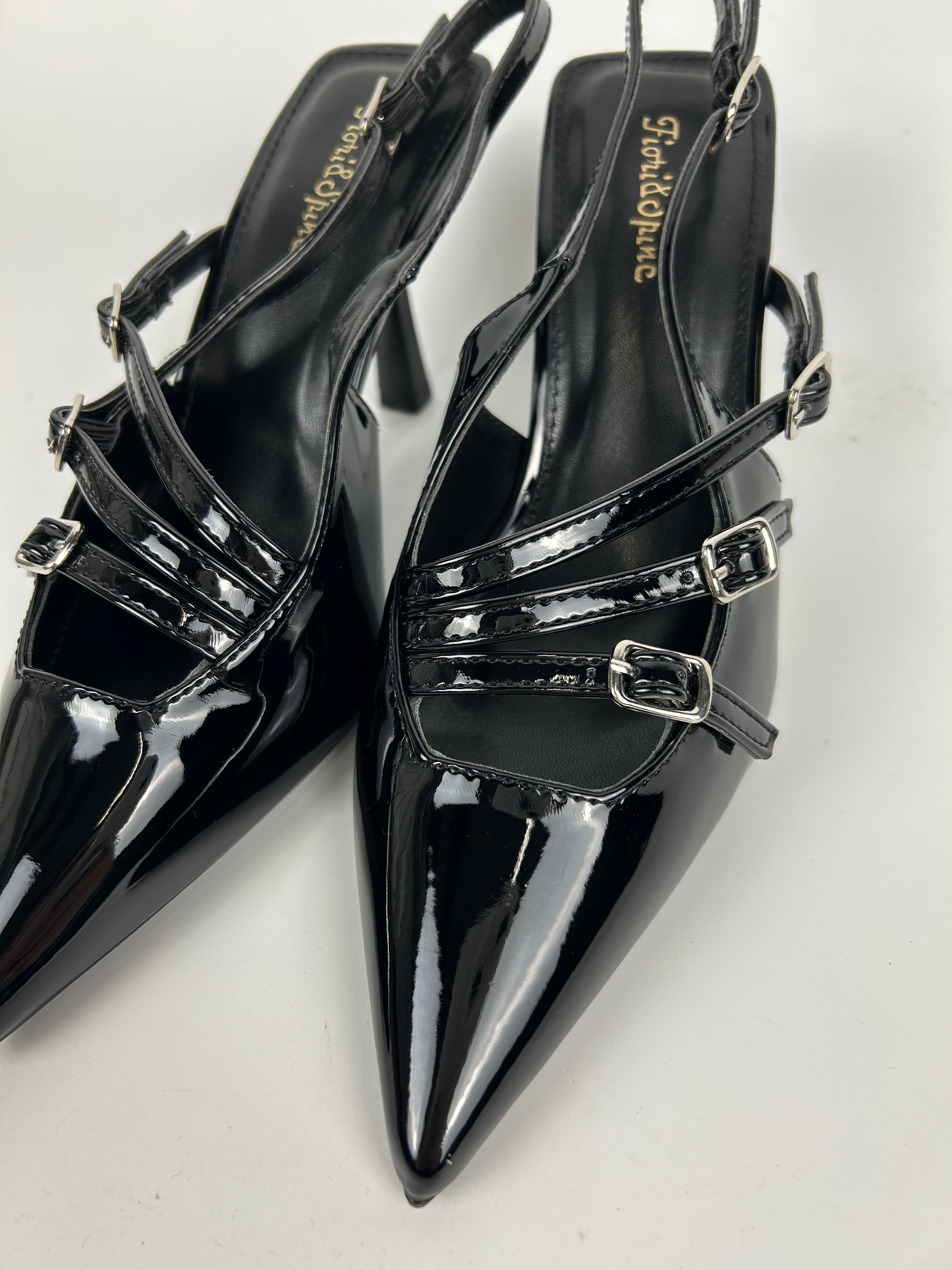 Slingback nere