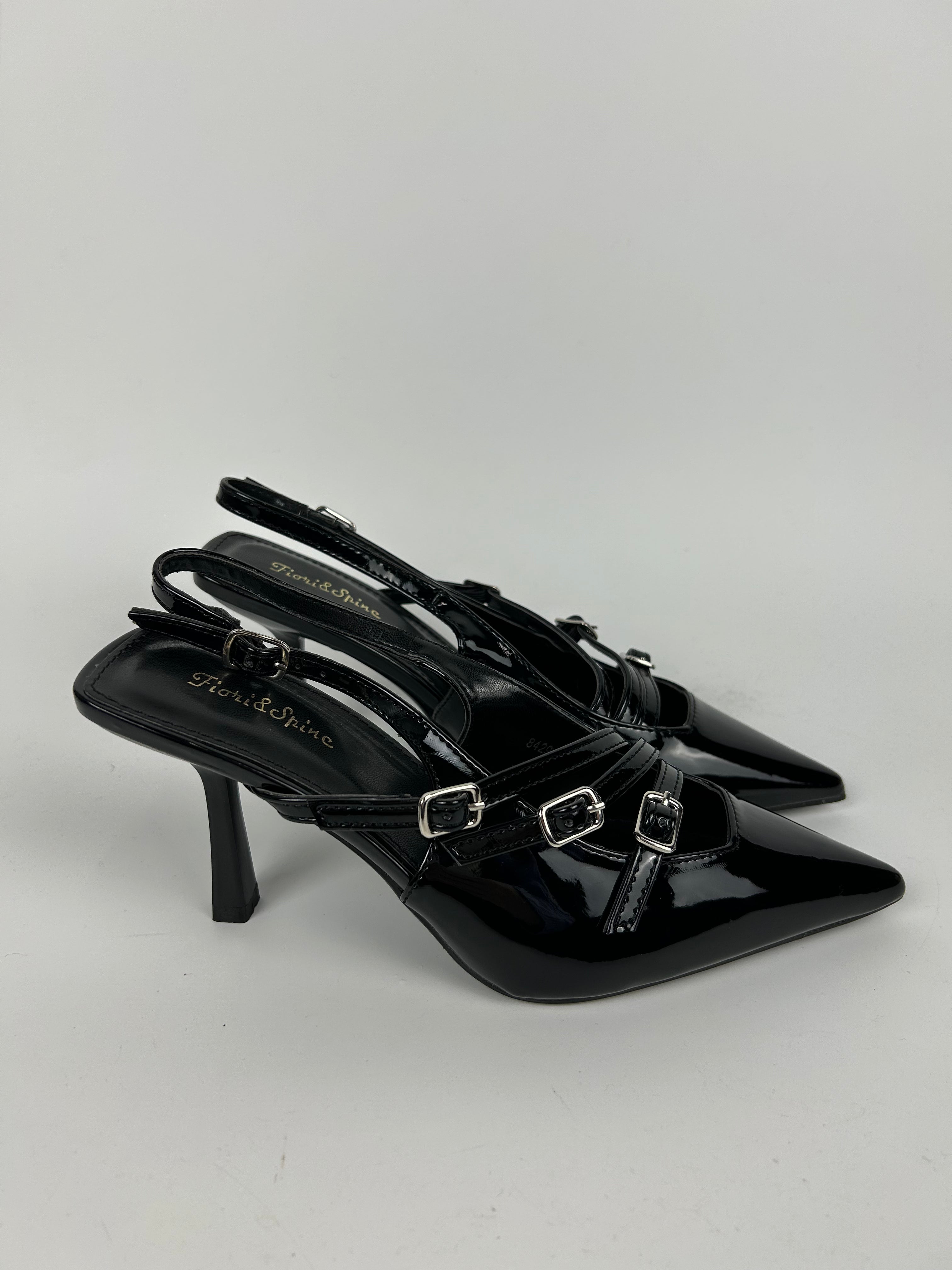 Slingback nere