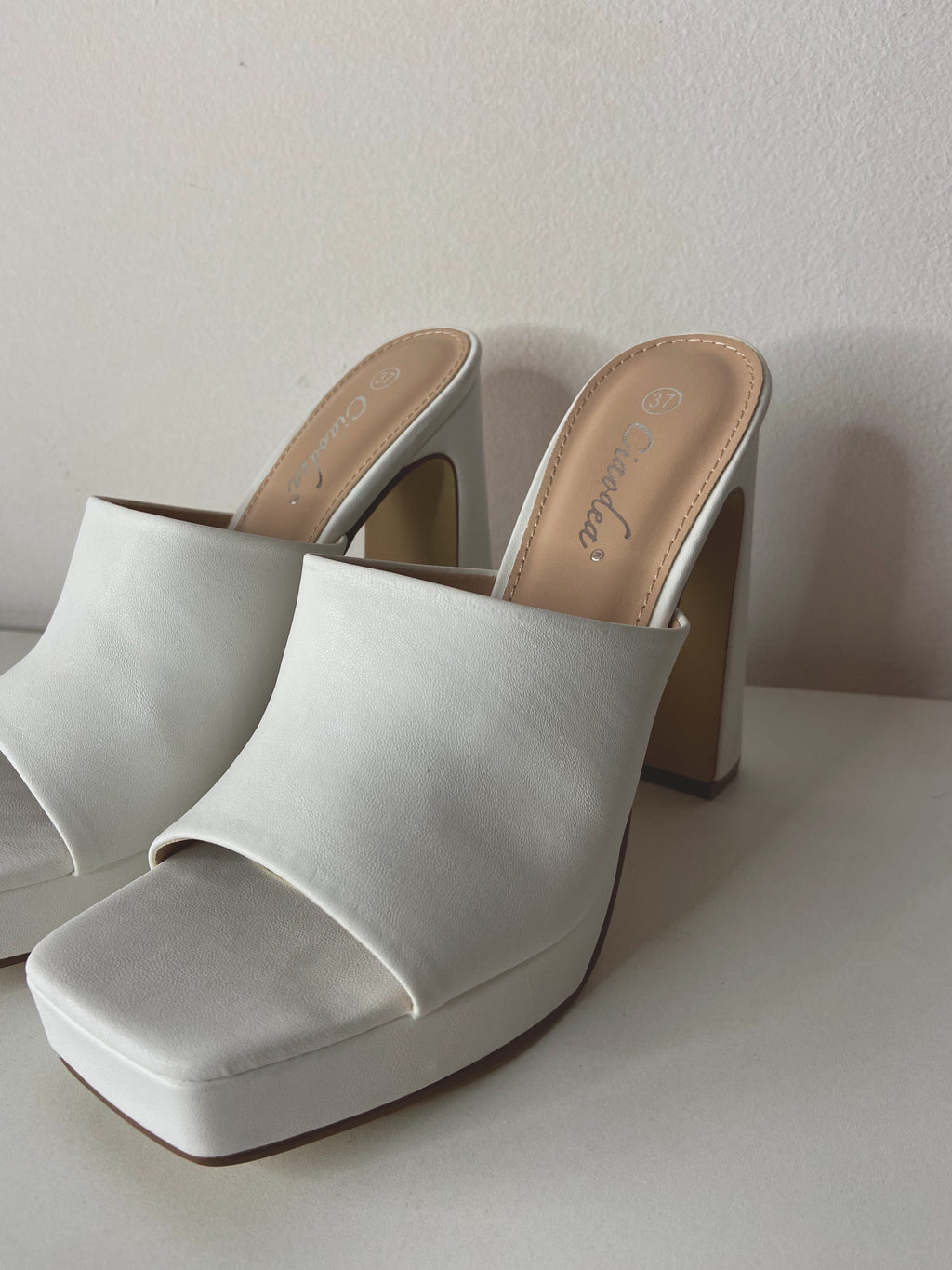 Cindy shoes